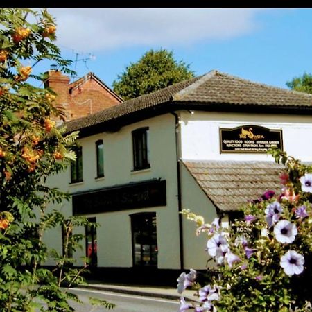 The Swan @ Stoford Ξενοδοχείο Εξωτερικό φωτογραφία The Old Post Office, Great Haywood